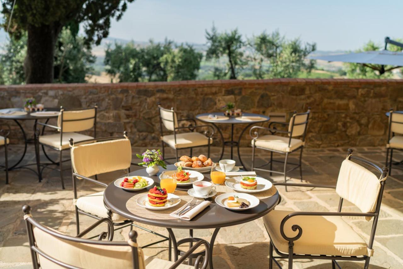 Castello Banfi - Il Borgo - Relais Et Chateaux Poggio alle Mura エクステリア 写真