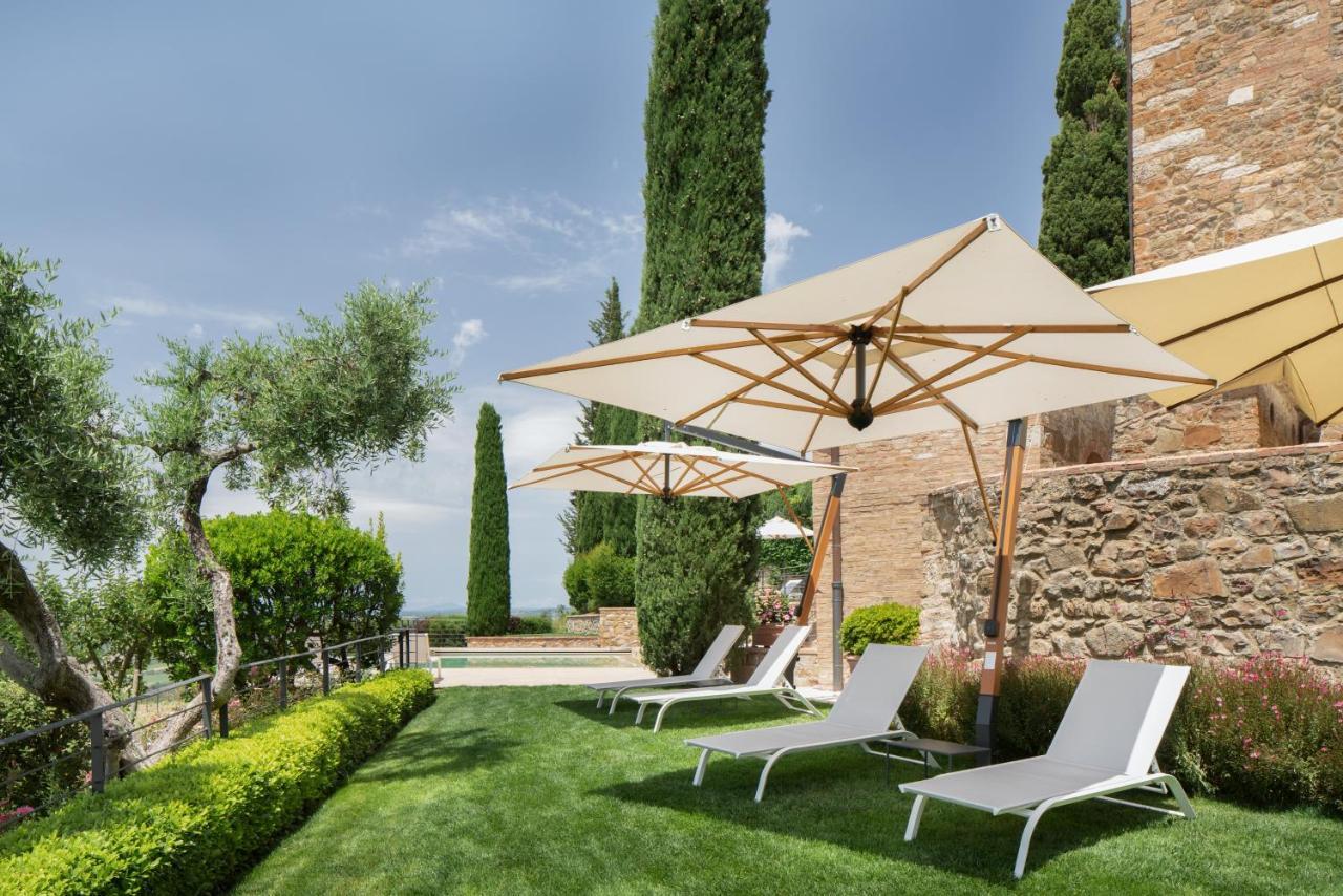 Castello Banfi - Il Borgo - Relais Et Chateaux Poggio alle Mura エクステリア 写真