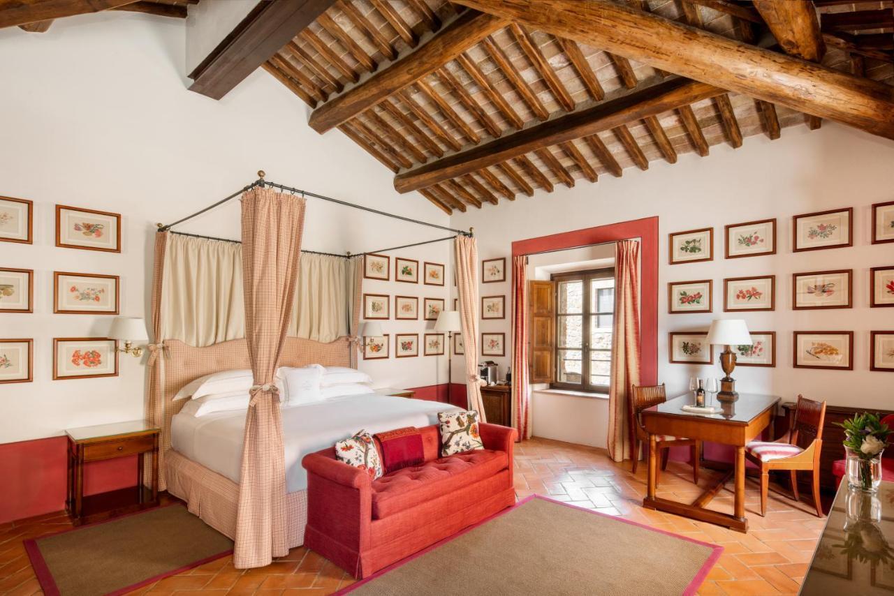 Castello Banfi - Il Borgo - Relais Et Chateaux Poggio alle Mura エクステリア 写真