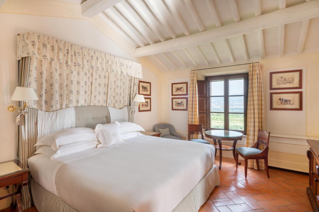 Castello Banfi - Il Borgo - Relais Et Chateaux Poggio alle Mura エクステリア 写真