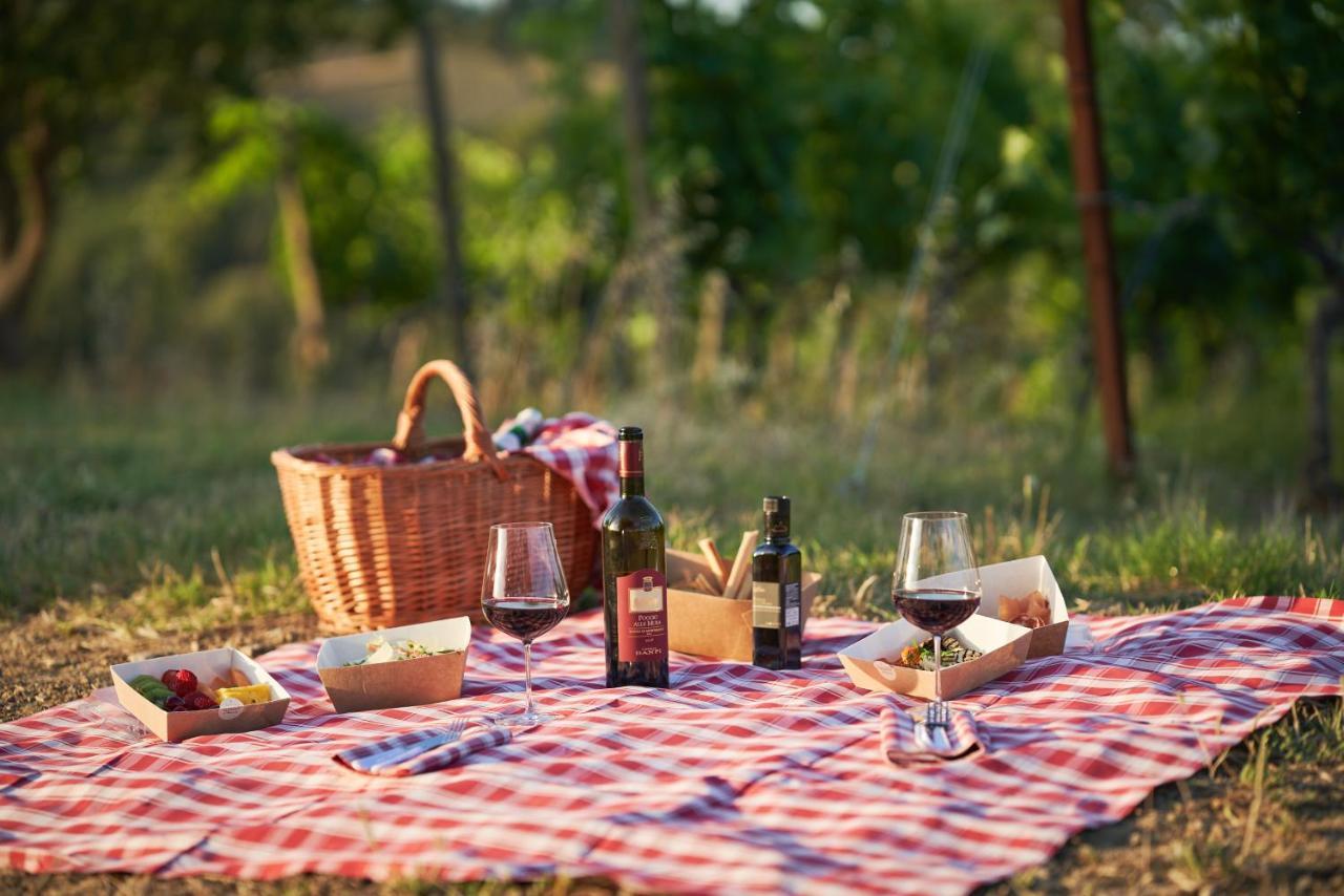 Castello Banfi - Il Borgo - Relais Et Chateaux Poggio alle Mura エクステリア 写真