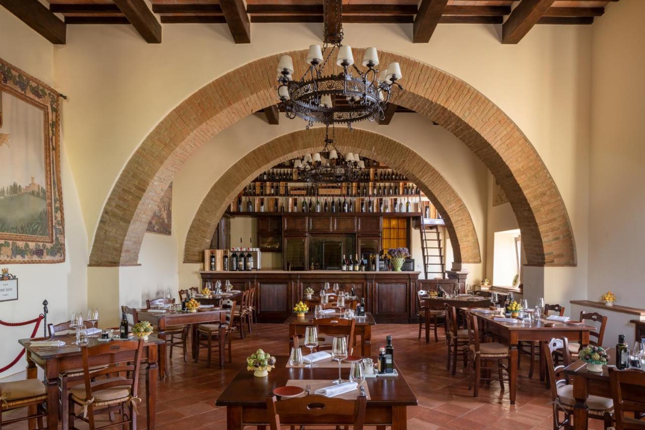 Castello Banfi - Il Borgo - Relais Et Chateaux Poggio alle Mura エクステリア 写真