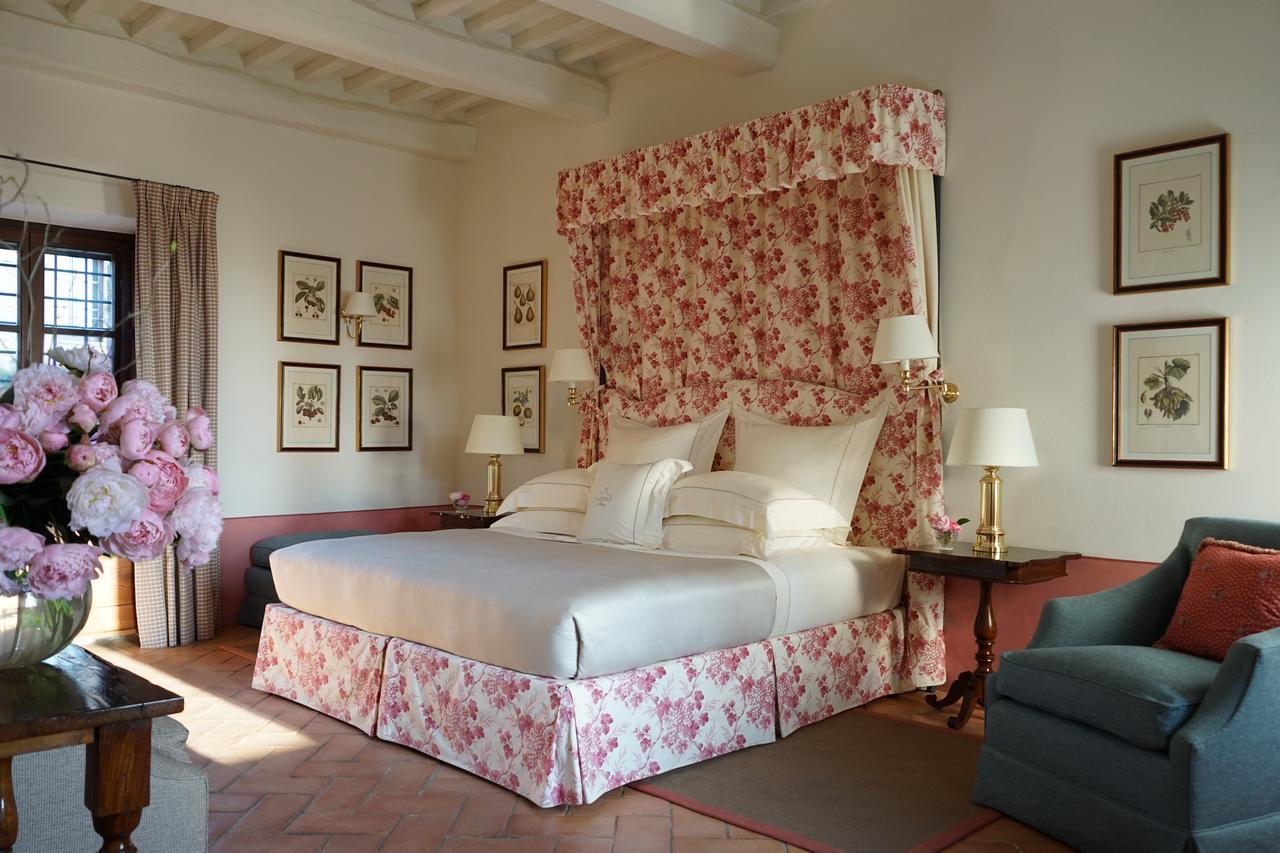 Castello Banfi - Il Borgo - Relais Et Chateaux Poggio alle Mura エクステリア 写真
